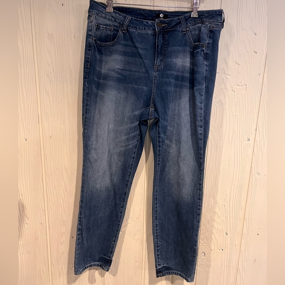 Classic Straight Leg Women's Jeans in Dark Blue